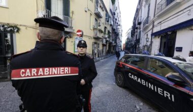 Napoli, calciatore 18enne accoltellato all'una di notte nelle strade della movida: è in gravi condizioni