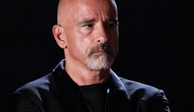 Eros Ramazzotti, il vicino di casa gli chiede 200 mila euro per i danni all'appartamento al City Life di Milano: «Ma si rifiuta di pagare»