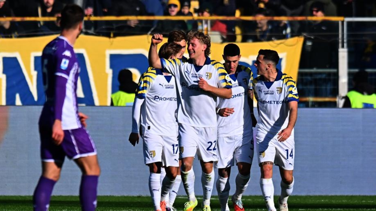 Parma-Fiorentina 1-0, di nuovo notte fonda per i viola: decide il gol di Sorensen, Vanoli torna a rischio esonero