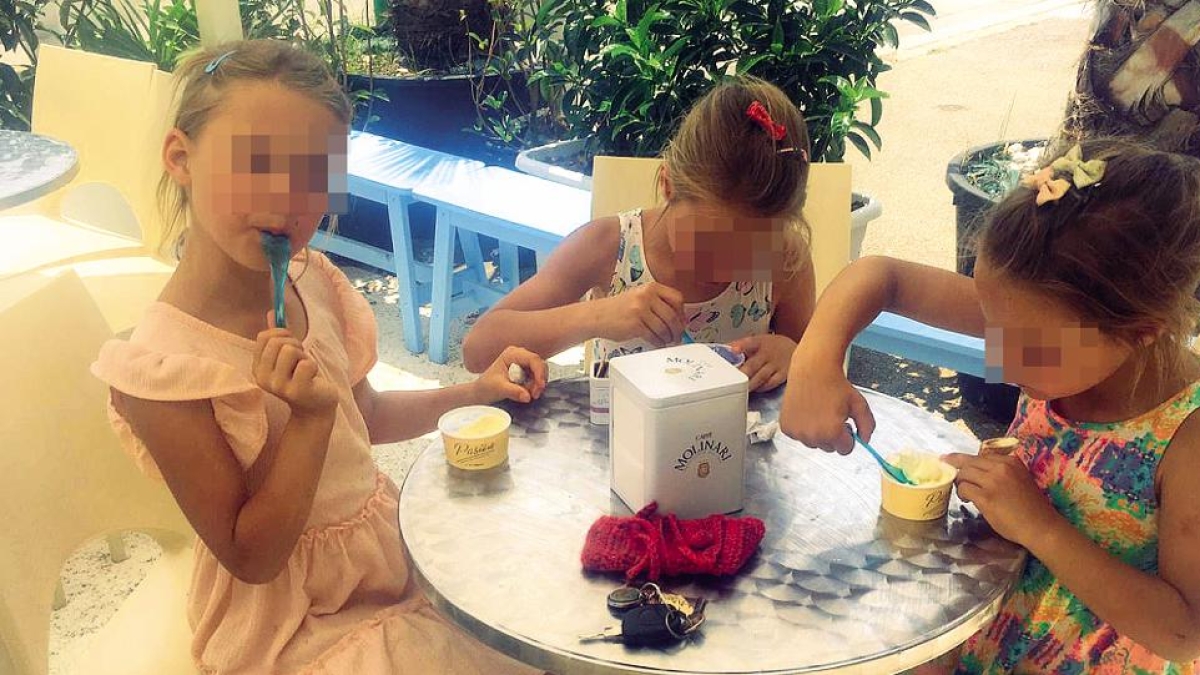 Famiglia nel bosco, le foto dei bimbi al centro commerciale e con i cucchiaini di plastica. La difesa: «Nessuna avversione per la contemporaneità»
