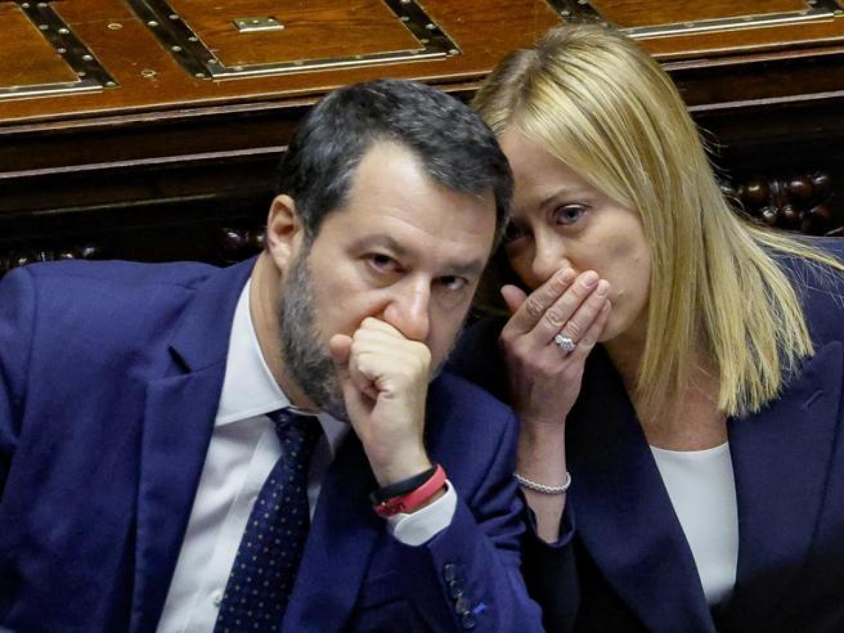 Il sondaggio di Pagnoncelli: confermato il sostegno a Meloni e al governo. Il gradimento per partiti e leader