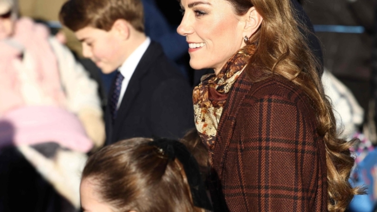 Alla bambinaia dei principini di William e Kate, l'onorificenza del Re che premia pure i pattinatori d'oro e l'attore Idris Elba