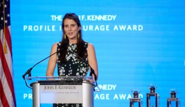 È morta Tatiana Schlossberg, la nipote di Jfk: la giornalista aveva 35 anni. Un mese fa aveva raccontato la sua malattia