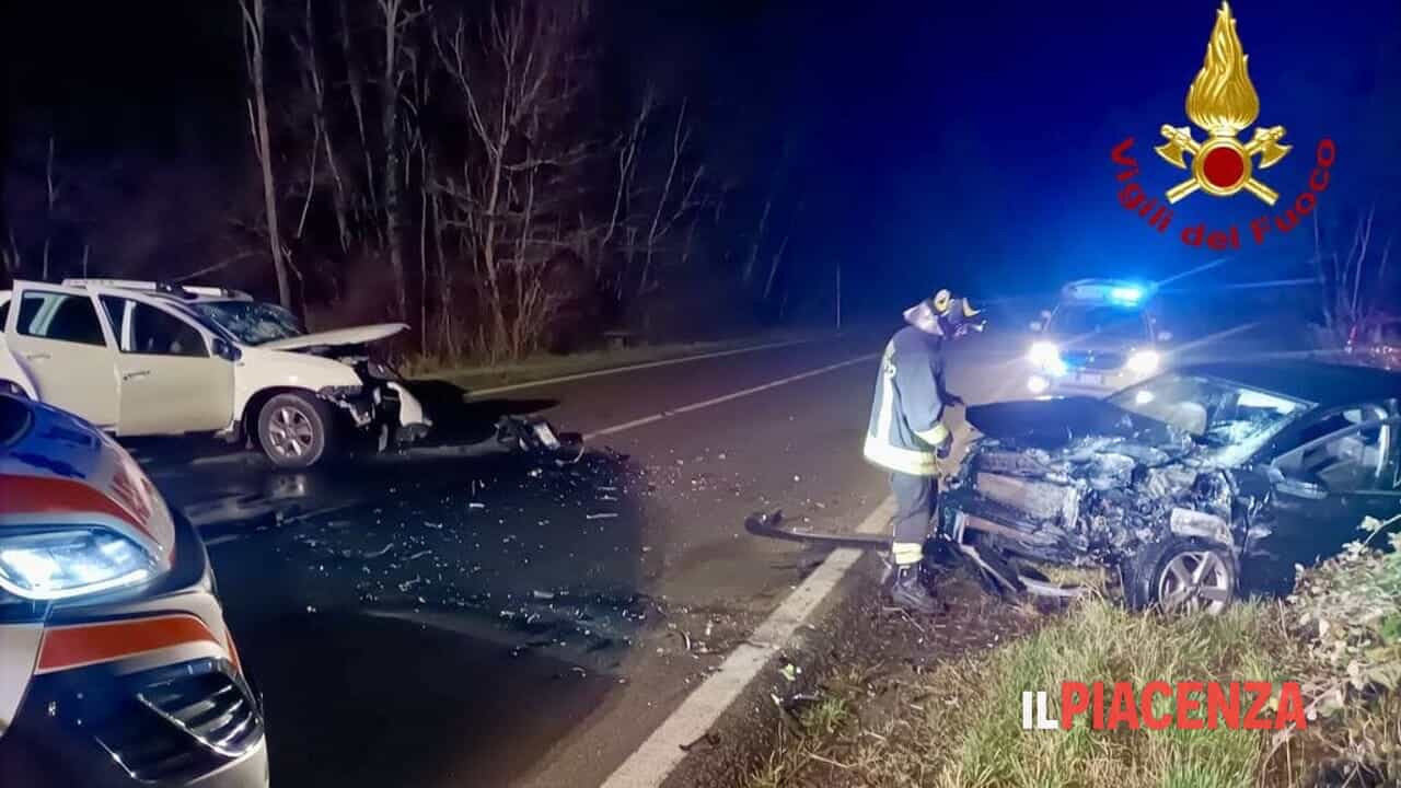 Scontro all’alba a Biana lungo la 654, ferite due persone