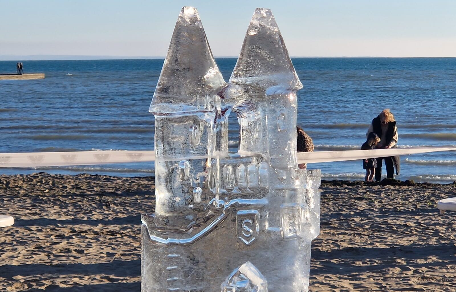 Quei racconti creati modellando il ghiaccio, così Francesca e Walter incantano Grado • Il Goriziano