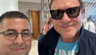 Duran Duran arrivati a Campino, Simon Le Bon si ferma con i fan. Il 15 e 16 giugno il concerto al Circo Massimo