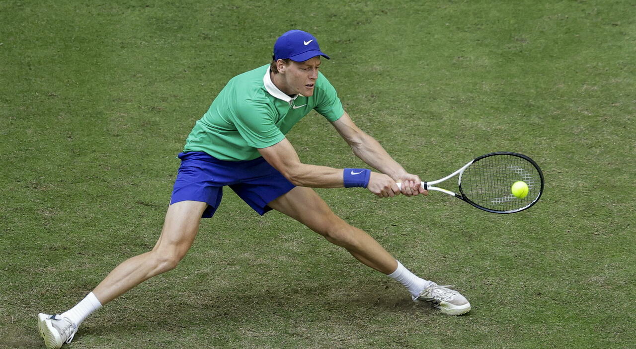 Jannik vince in due set e avanza agli ottavi dell’Atp 500 di Halle