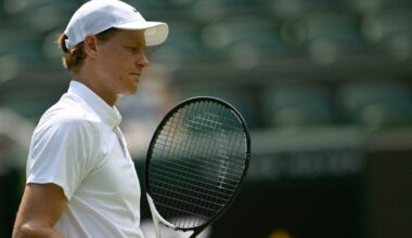 Wimbledon diretta dei risultati: Sinner elimina Nardi. Sonego avanza al secondo turno. Musetti eliminato a sorpresa, a seguire Cobolli: la diretta degli italian