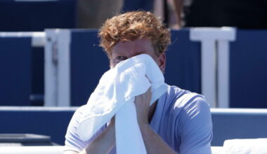 Sinner, cosa ha avuto? Ipotesi malore per il caldo contro Alcaraz: «Mi sento troppo male»