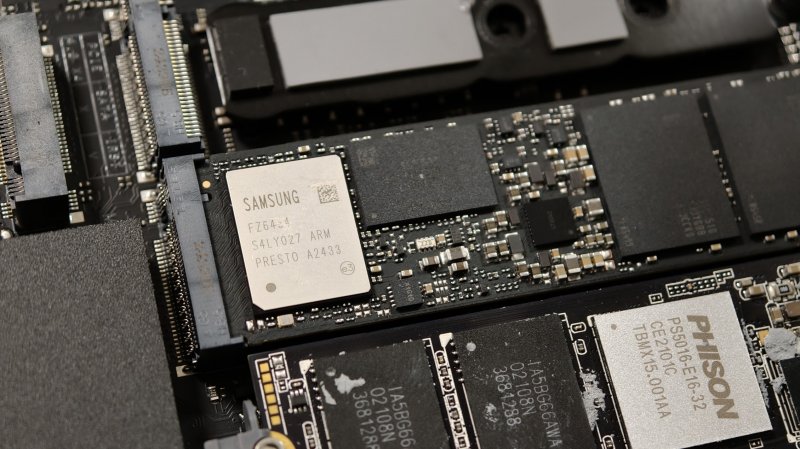 Il controller proprietario di Samsung