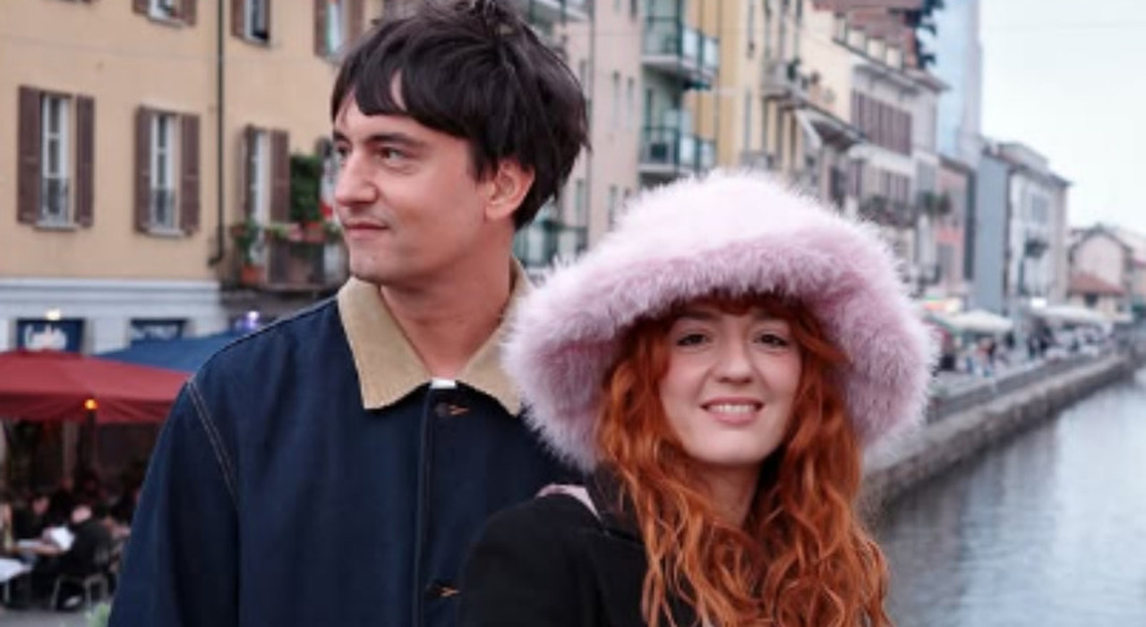 Maria Antonietta e Colombre a Sanremo 2026, chi sono i cantautori marchigiani (fidanzati)? L'amore e l'album insieme “Luna di miele”