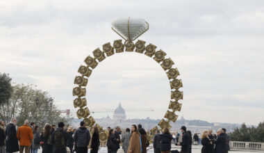 Il Solitario di Joana Vasconcelos sulla Terrazza del Pincio: cosa rappresenta l'opera