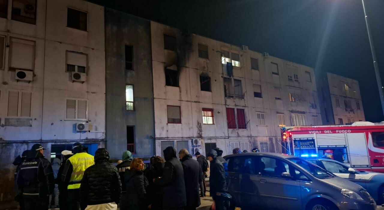 morta carbonizzata donna di 61 anni, grave il marito