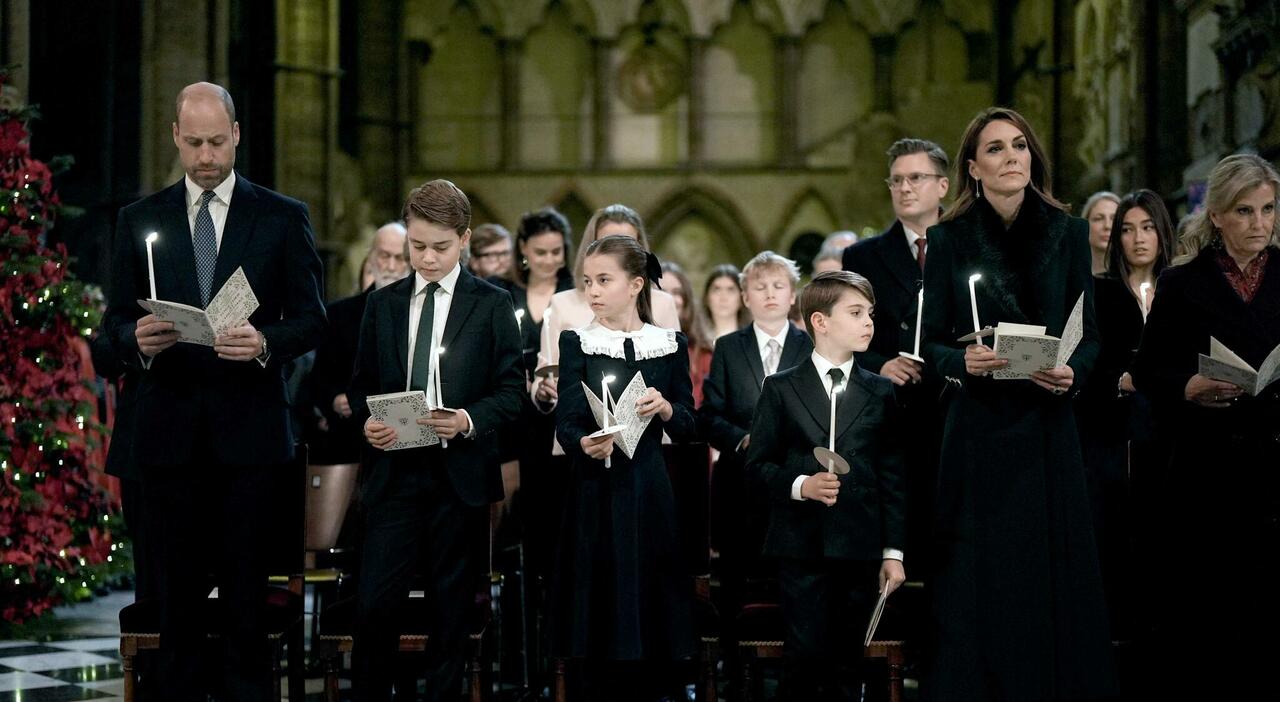 il look (già indossato nel 2020), la cerimonia e gli ospiti