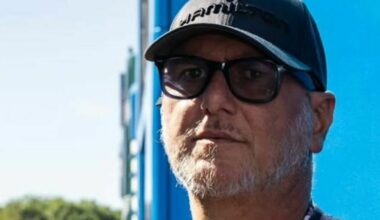 «Ho un tumore al pancreas, mia sorella morì dello stesso male. Sono gonfio e pelato, sui social pensavano a un cambio look»