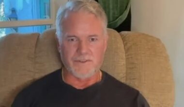 «Non ho motivi per essere positivo». L'attore ha perso il controllo di un braccio