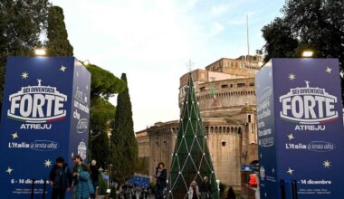 Atreju nazional-popolare, “Più libri” radicalizzato: il paradosso della politica