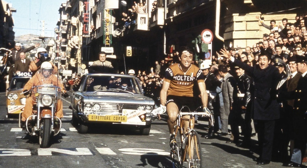 se ne va il sognatore nomade, figlio del vento e della strada