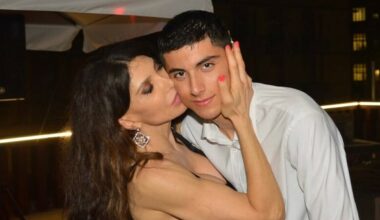 Carmen Di Pietro e il figlio Alessandro Iannoni a Verissimo, la showgirl: «Ho avuto una storia con Sylvester Stallone» - Il Messaggero