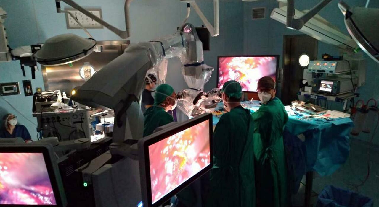 Roma, Gemelli: al Policlinico un paziente malato di tumore viene operato dopo solo 4 ore dalla diagnosi