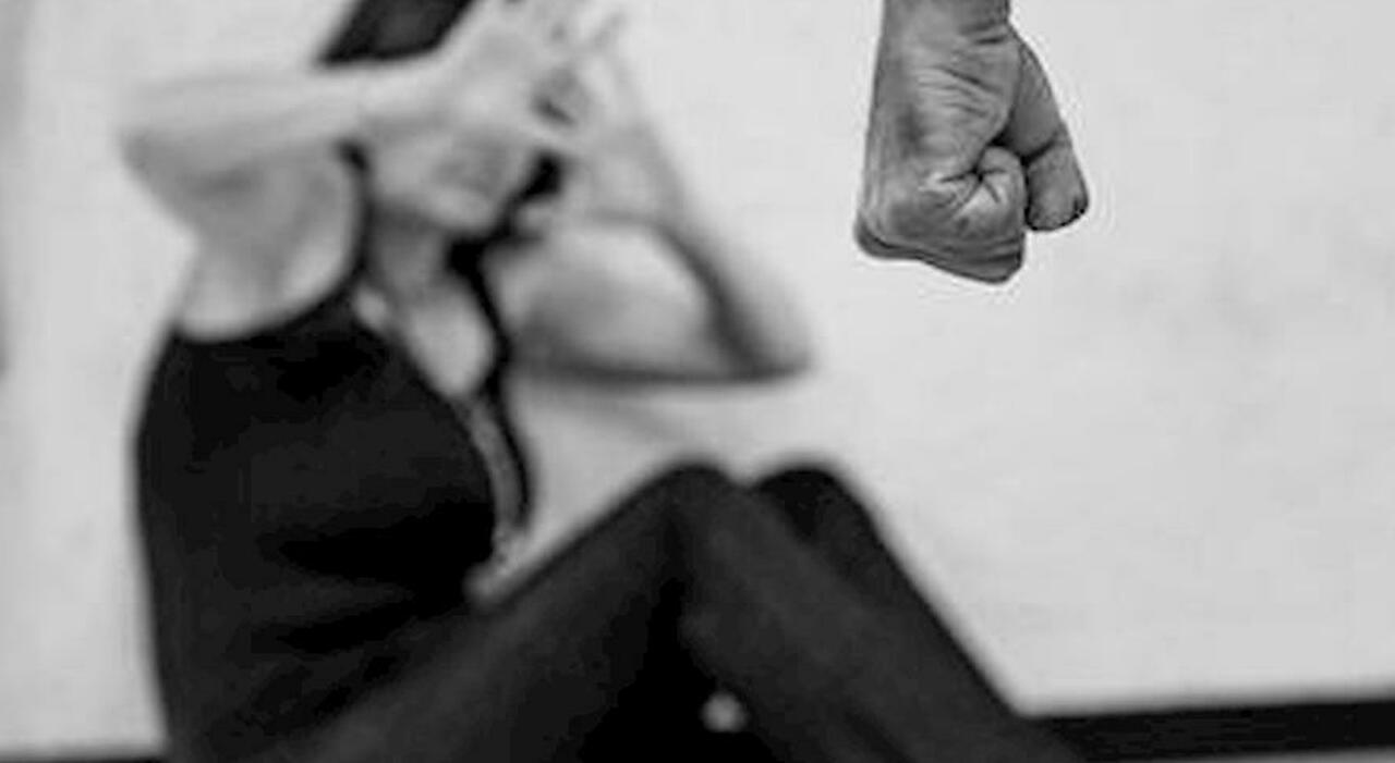 Droga e stupra la moglie (con altri cinque uomini) per 13 anni: nuovo ‘caso Pelicot’ nel Regno Unito - Leggo.it