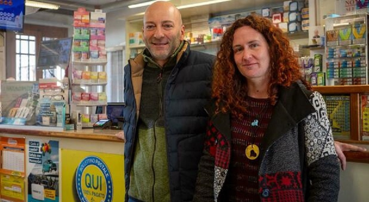 Vince una casa e 200mila euro con una giocata da 2 euro in tabaccheria