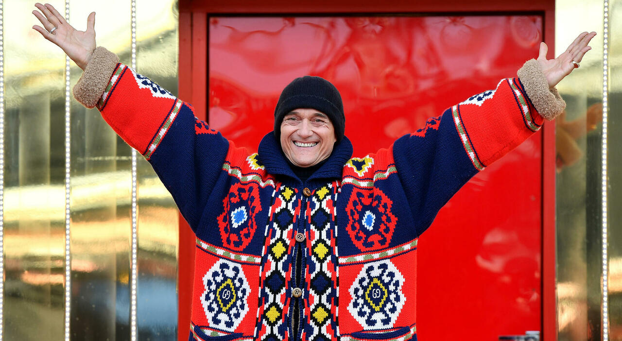 Alfonso Signorini si autosospende da Mediaset dopo le accuse di Corona. I legali: «Campagna diffamatoria»