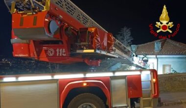 La bora non dà tregua e supera i 110, vigili del fuoco ancora sotto pressione