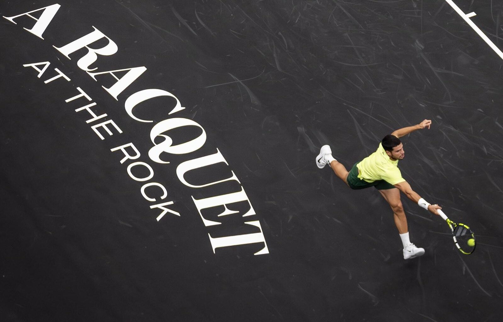 A Racquet at The Rock, Tiafoe vince in tre set con Alcaraz
