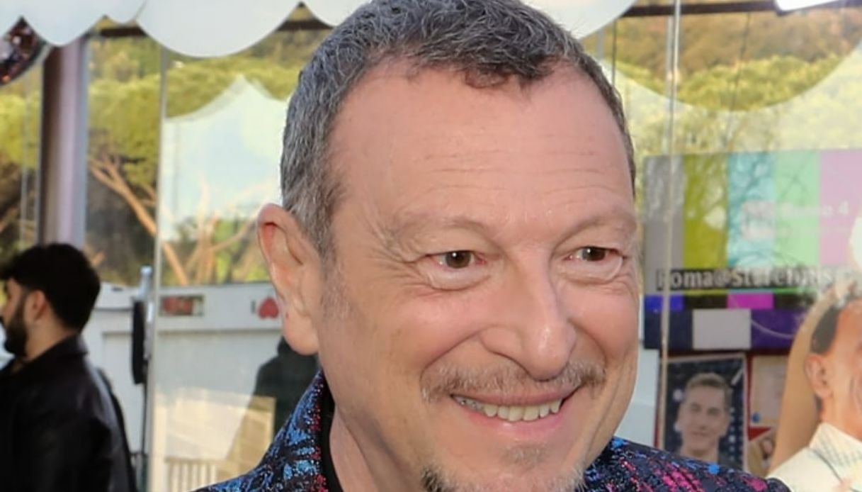 “Amadeus pronto a prendere il posto di Stefano De Martino”, il retroscena sul ritorno in Rai