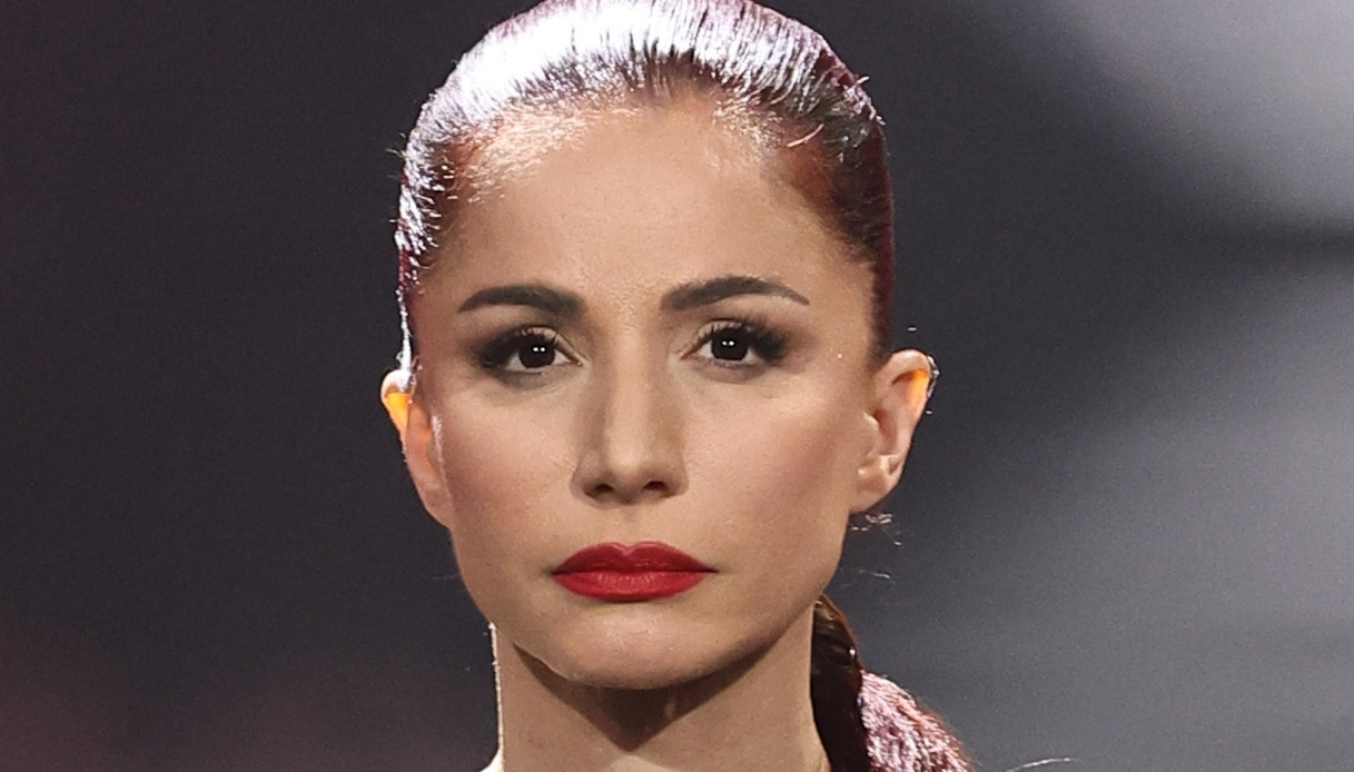 Andrea Delogu, il viaggio con la coppa di Ballando e il dono al padre nel Natale più difficile