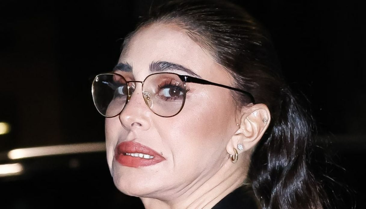 "Mi ha lasciato così, stavo cadendo e se n'è andato". Il video è virale