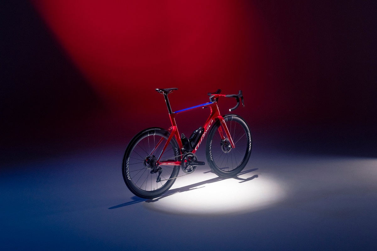 Groupama-FDJ, presentata anche la nuova bici Wilier Triestina