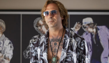 “Dover ritrovare tutti voi e parlare di cose anche banali mi spinge a non fare film. Spero moriate nei prossimi cinque anni”: la stoccata di Checco Zalone ai giornalisti