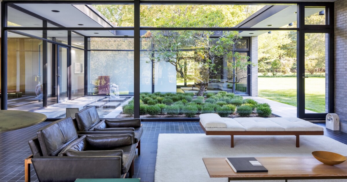 La nuova vita della Hodgson House, progettata da Philip Johnson nel 1950