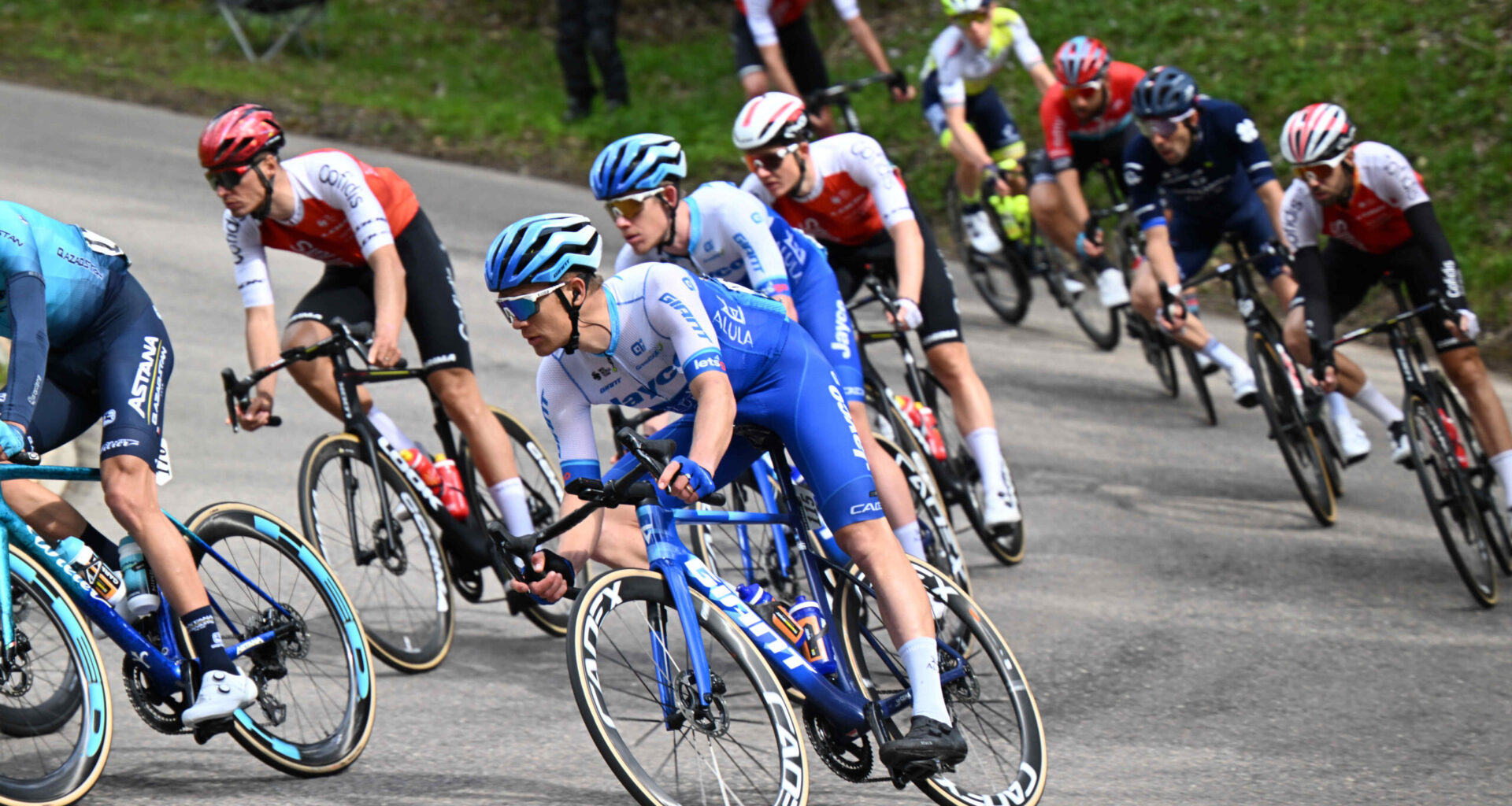 Un Anno Fa... Jayco AlUla, la ricetta di Christopher Juul-Jensen per coniugare bici e famiglia: "Penso di essere l'unico a farlo"