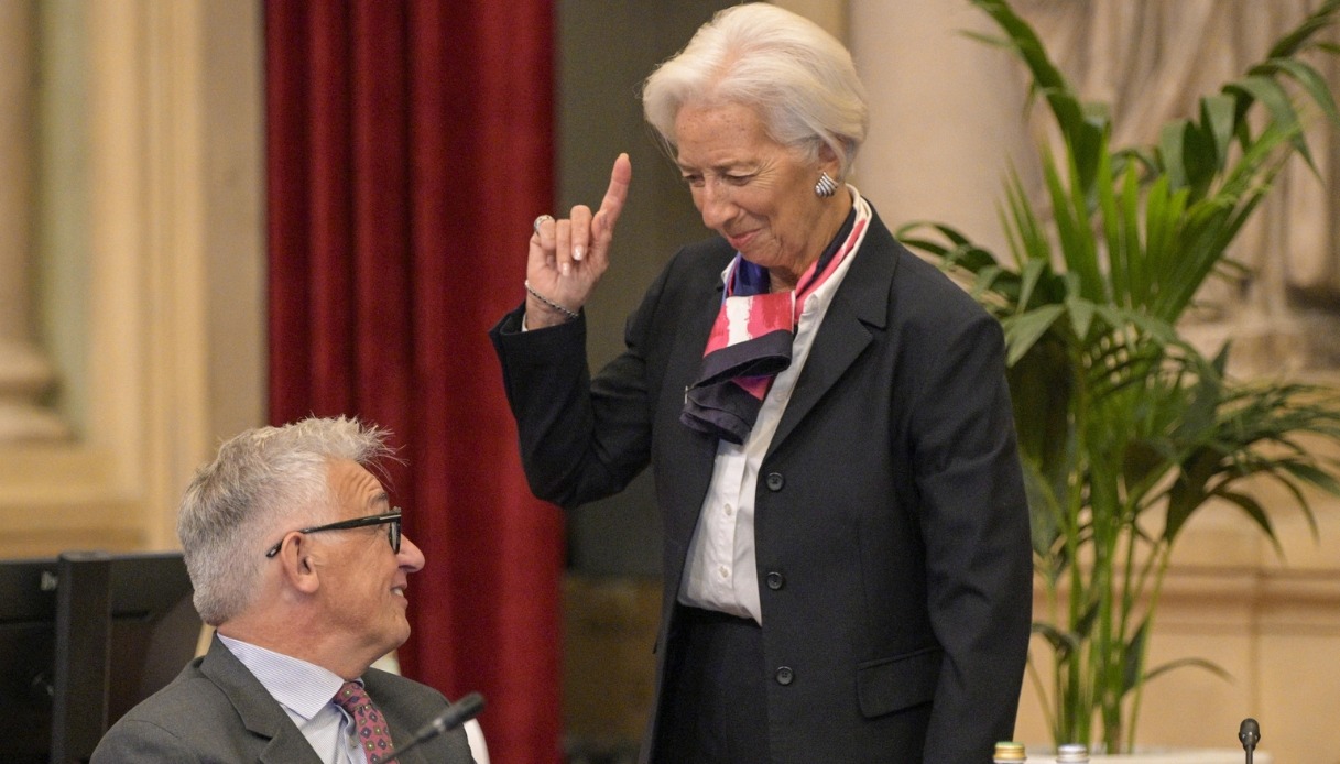 Euro digitale in arrivo tra un anno, preoccupa la privacy dei cittadini Ue