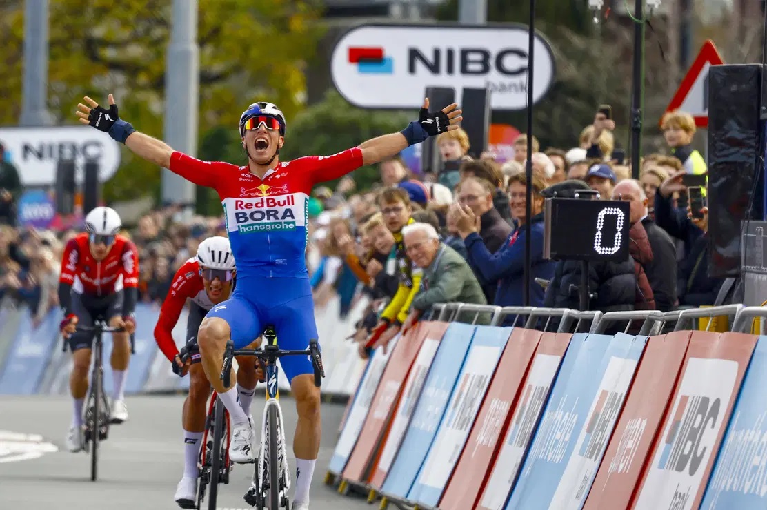 Red Bull-Bora-hansgrohe, Danny Van Poppel tornerà a fare il velocista nel 2026: "Non farò più il gregario al Tour, ma potrò cogliere le mie opportunità al Giro"