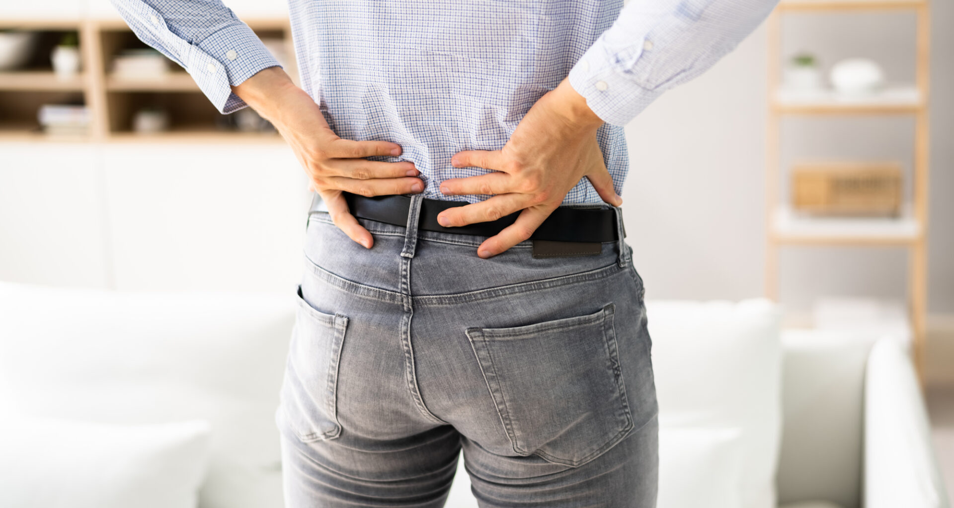 Dolore ai reni e nefrite. Attacco di scoliosi calcoli renali alla schiena