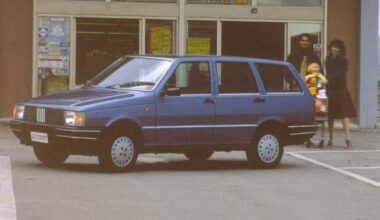 L’auto più brutta del mondo è una FIAT | La forma di una scatoletta di tonno, gli interni di una soffitta: che flop la “Duna”