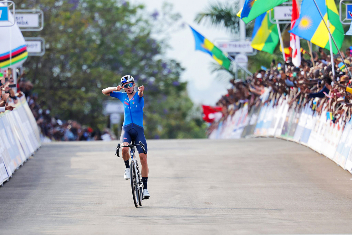 Riviviamo il 2025: dopo il titolo Juniores, Finn campione del mondo anche tra gli Under 23