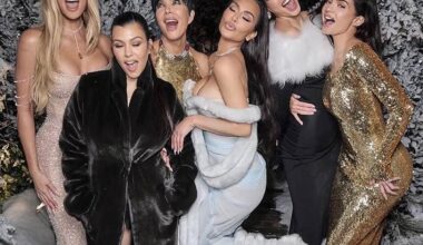 Dentro il Christmas Party esagerato Kardashian-Jenner: le foto