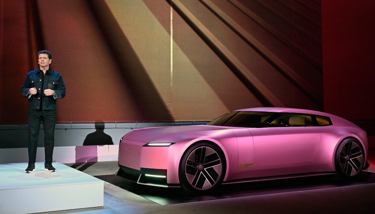 Licenziato il designer della controversa Jaguar Type 00, l'auto del nuovo corso