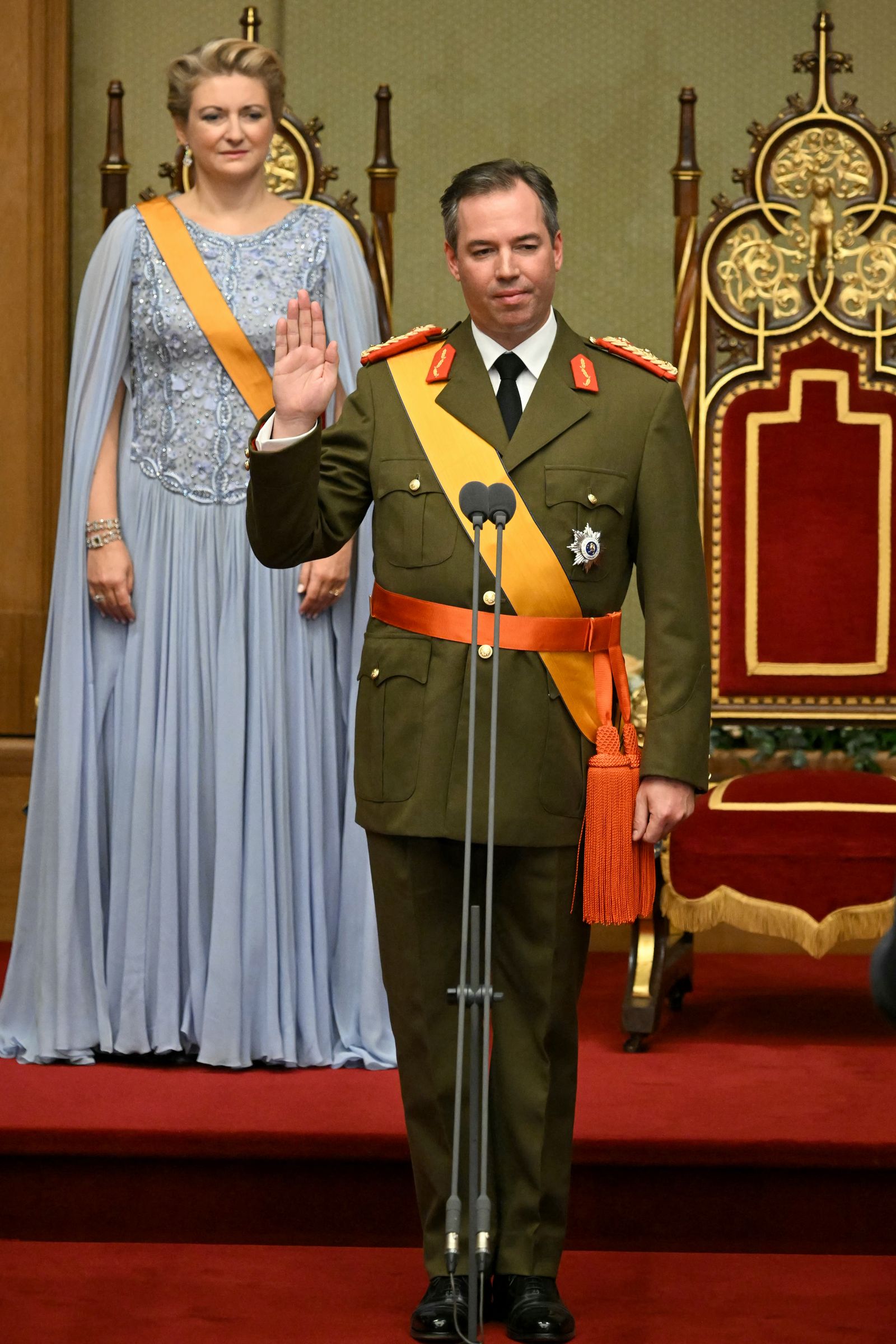 Stphanie del Lussemburgo nel momento del giuramento del marito Guillaume.