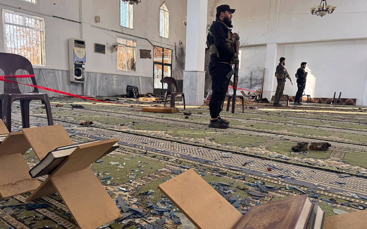 Siria, esplosione in una moschea a Homs: 8 morti. Damasco: 'Vile atto criminale'