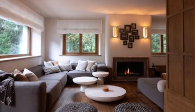Il calore del camino e l’eleganza alpina di questa casa a Courmayeur
