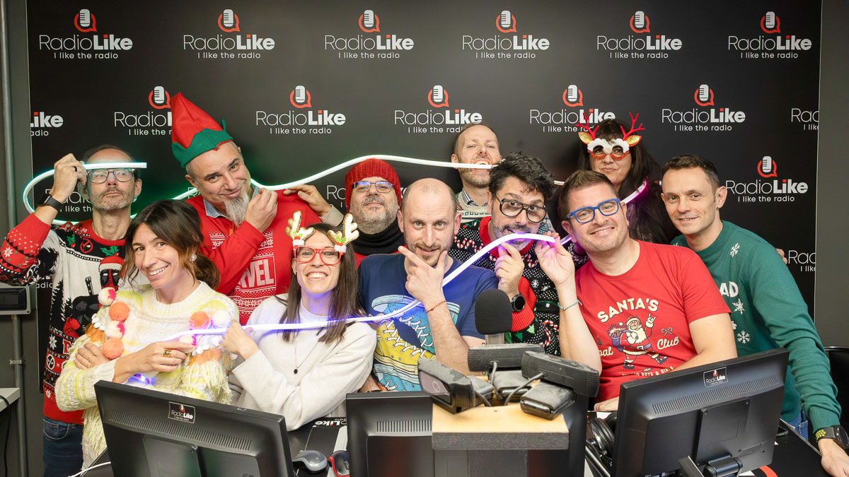 A Natale che programmi AI: Radio Like canta le feste tra ironia e intelligenza artificiale
