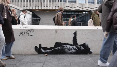 Due nuovi murales di Banksy appaiono a Londra, a pochi giorni dal Natale