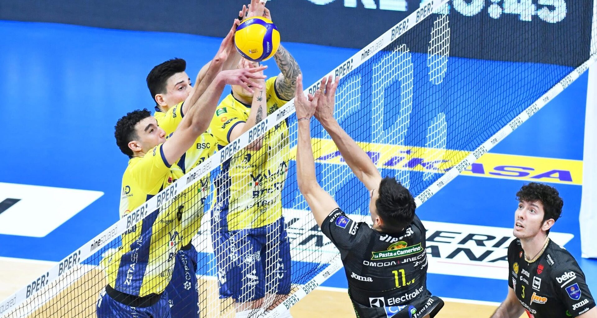 Modena Volley: in pochi mesi i canarini hanno alzato il muro