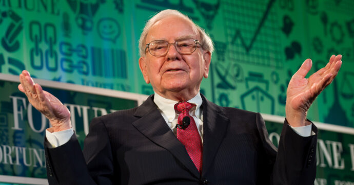 Si ritira Warren Buffett, il finanziere più ricco del mondo. Lascia la sua holding dopo 60 anni
